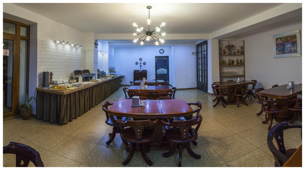 Hotel Victoria Bakuriani Bagian luar foto