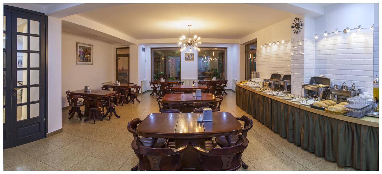 Hotel Victoria Bakuriani Bagian luar foto